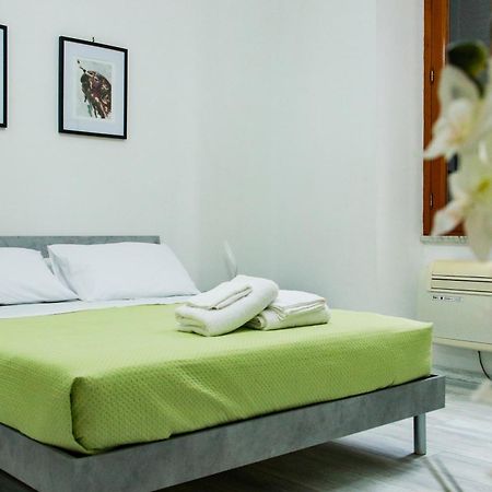 Casa Angelina - Appartamento Zona Sangiovanni Rome Bagian luar foto